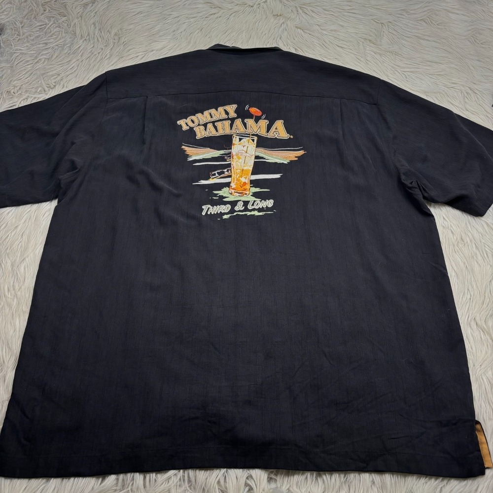 Tommy Bahama Men's XL Black Silk Embroidered Hawaiian Shirt Football Long Island - Picture 2 of 4